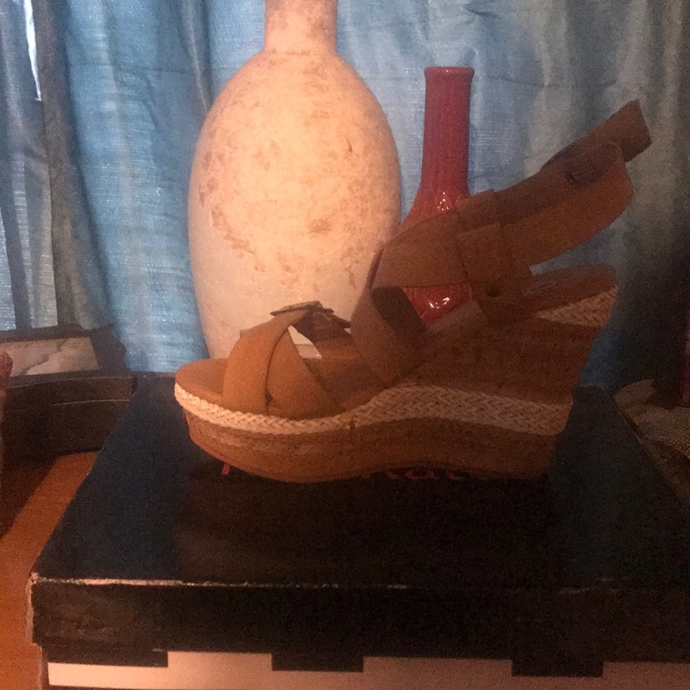 Wedges size 8